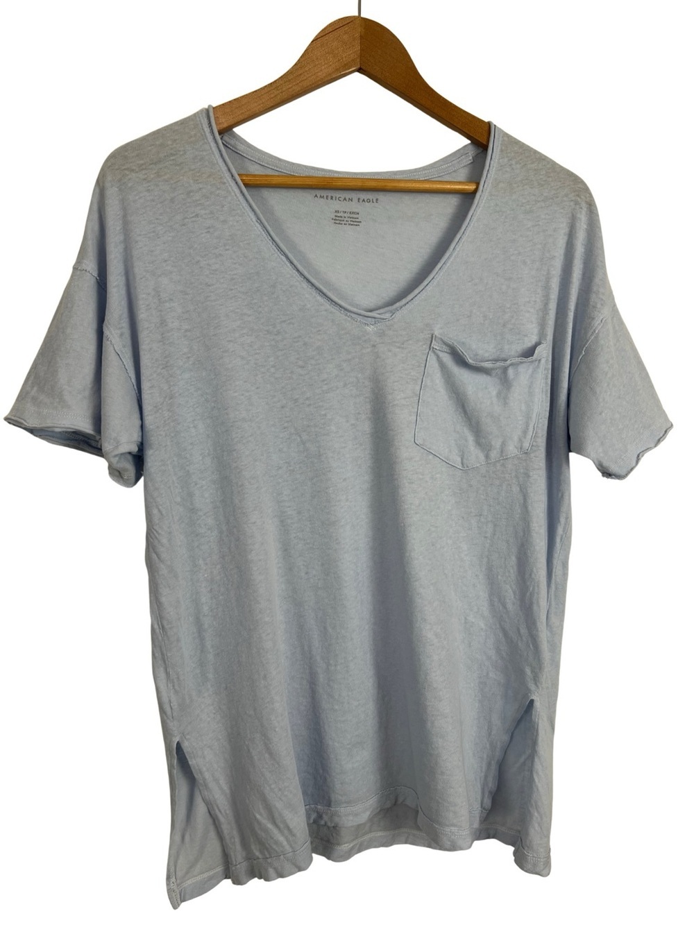 American Eagle Relaxed Fit Pocket T-shirt Womens XS V Neck Cotton Distress